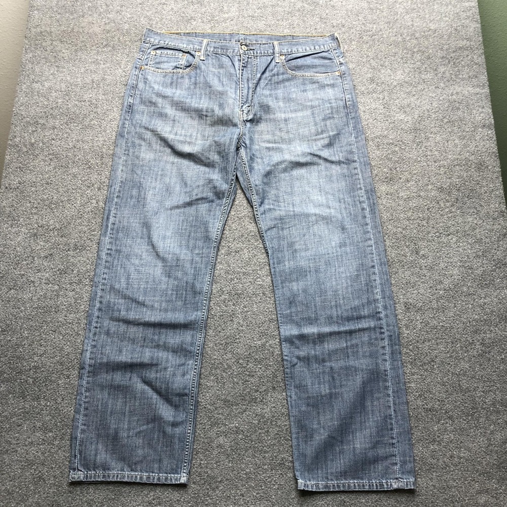 Levis Jeans Mens Relaxed Straight Light Wash Blue Denim Zip Fly Fits 41x32